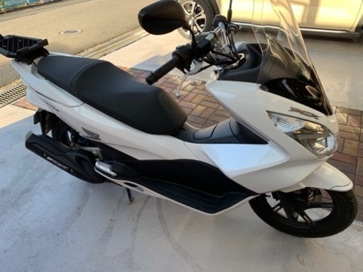 ほぼ新車！　HONDA PCX125 JF56 8400キロ