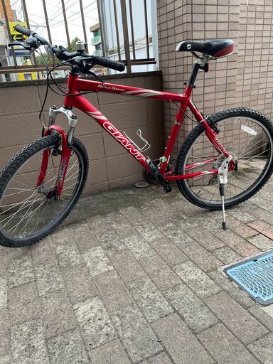 リサイクルショップどりーむ荒田店　No529 エコNo15534X マウンテンバイク　GIANT　ROCK5000　軽くて乗りやすい♪　ギア切り替え２４段変速♪　人気のジャイアント♪