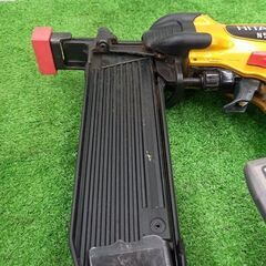 日立 N5008HM 高圧フロアタッカ【野田愛宕店】【店頭取引限定】【中古】管理番号：ITQV9LN2QOMMの画像