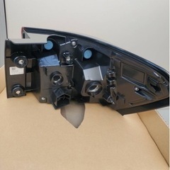 【新品】トヨタ ライズ 左側テールランプ 81561-B1170の画像