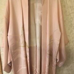 ピンク色の羽織