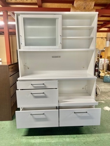 ?激安‼️ホワイト食器棚キッチンボード幅140cm?
