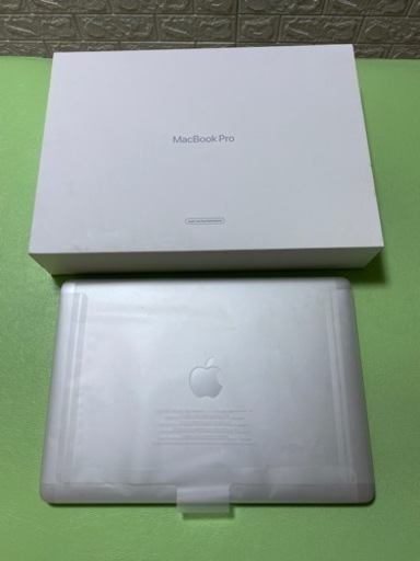 Apple MacBook Pro 2017 A1706 シルバー