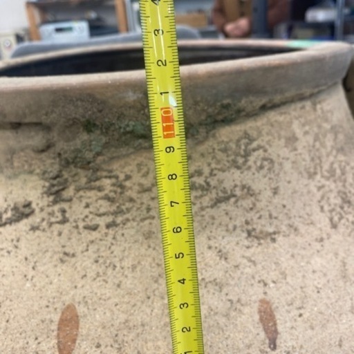 大昔の水瓶壺
