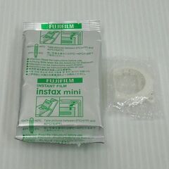 フジフィルム インスタントカメラ チェキ instax mini 8+の画像
