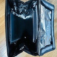 UberEATS カバンの画像