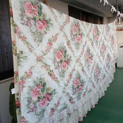 【決まりました】追加ベッドカバーと薔薇のランプ