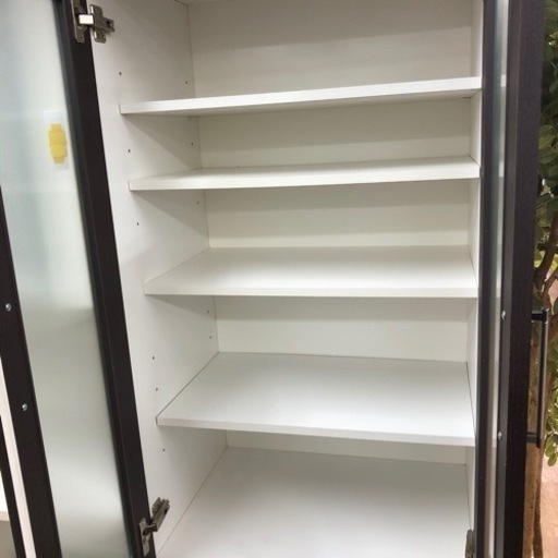 2枚扉食器棚売ります！