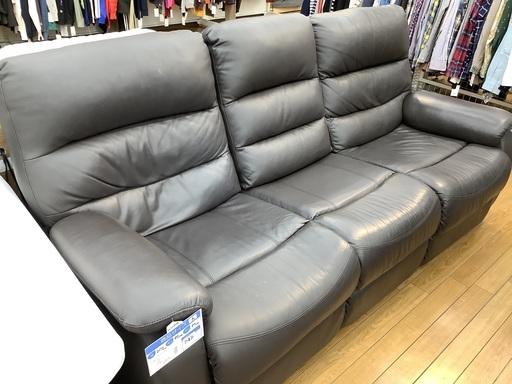 【値下げしました！】ニトリ　3人掛けソファー　電動リクライニング　ヘタリ有り　動作確認済