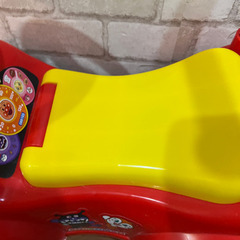 アンパンマンの車の画像