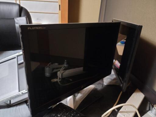 商談中。LG24インチモニター二枚まとめてのみ