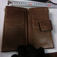★財布2点、★ブランド（Nina Ricci、unngaro）、中古、破れ等はありませんが、使用品にご理解ある方のみ、内は綺麗、★お手数おかけします、プロフィル必読ですの画像