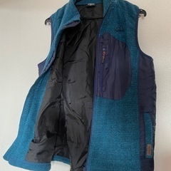 men'sベスト（フリース生地）mobusモーブス（グリーン）Mサイズ【値下げ交渉可】 の画像