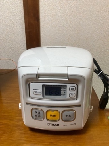 炊飯器　タイガーJAI-E5 マイコン炊飯ジャー　ホワイト　W 2019年製