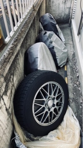 スタッドレスタイヤホイール付き4本セット　　フリード　　185/65R15　　2018年製