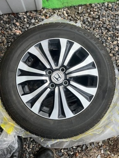 185/65R15 ほぼ新品