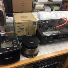 家具、家電の他に贈答品、食器類、雑貨等もDVD、CD等も買取り致します。　お見積り無料です。 - リサイクルショップ
