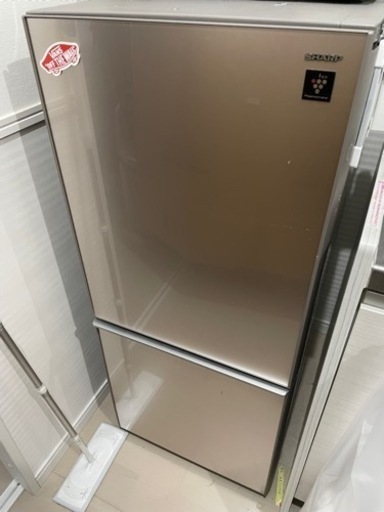 2017年製シャープの冷蔵庫137L