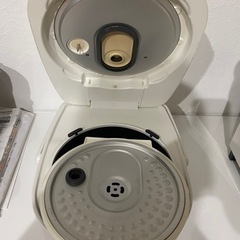 炊飯器の画像