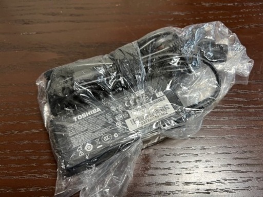 TOSHIBA電源アダプタ(未使用)