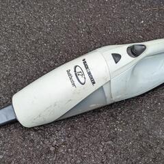 12v 車用クリーナー 掃除機の画像