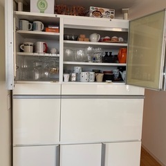 ACTUS 食器棚の画像