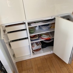 ACTUS 食器棚の画像