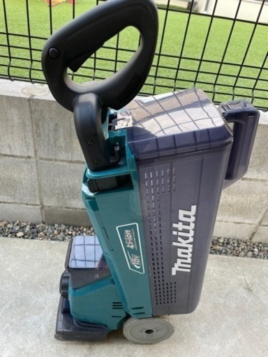 〈中古 〉マキタ 芝刈り機