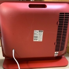 コンパクトなファンヒーター