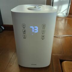 【終了】【12月に一万円で購入の美品】加湿器　アイリスオーヤマ