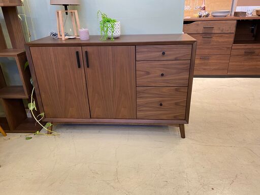 宇都宮でオシャレな家具を探すなら『オトワリバース！』サイドボード フリーボード ブラウン ニトリ リビング家具 中古品