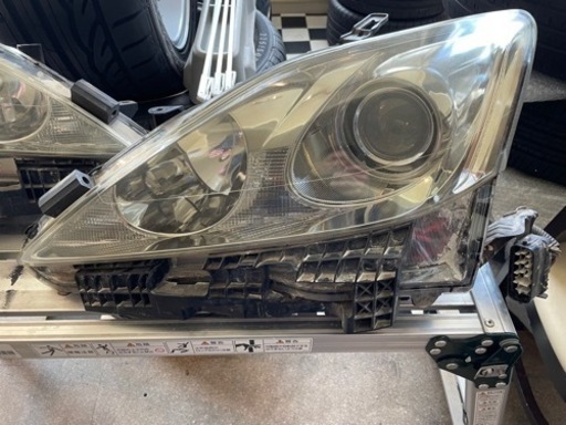 レクサス　IS20前期　左右ヘッドライト