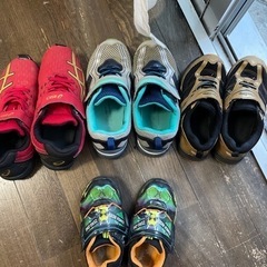靴　各セット500円