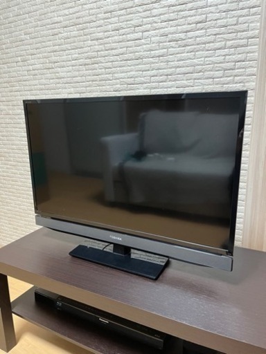 TOSHIBA 32型液晶テレビ【テレビ台付き】