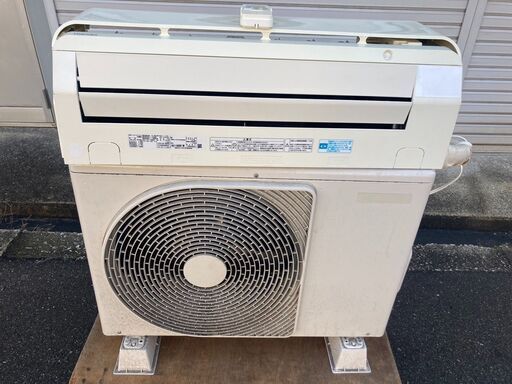 ☆中古￥26,800！TOSHIBA　4.0kwルームエアコン　家電　2017年製　RAS-E405ART型　100V 【BA121】