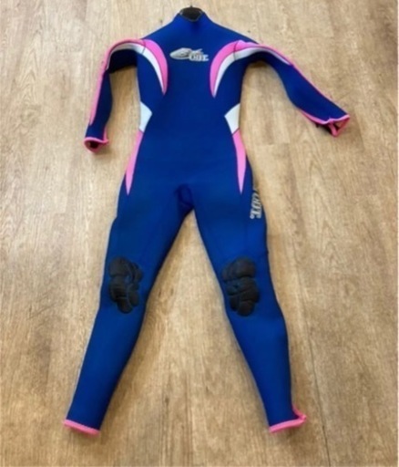 中古　女性ウエットスーツ155cm50kgくらい