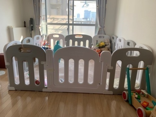 汚れギズなし　ベビーサークル