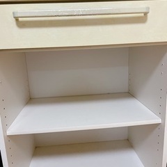 レンジ台　食器棚の画像