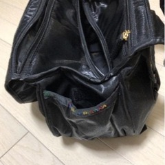 新品未使用ハンドバッグ ショルダーバッグトートバッグブラックポケットたくさん収納充実簡単手入れ撥水仕様軽量華やか素敵の画像