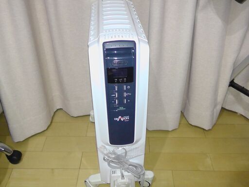 値下げしました。　デロンギ　オイルヒーター　1台6000円です。2台有ります。