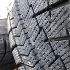 スタッドレスタイヤ　215/60/R16の画像