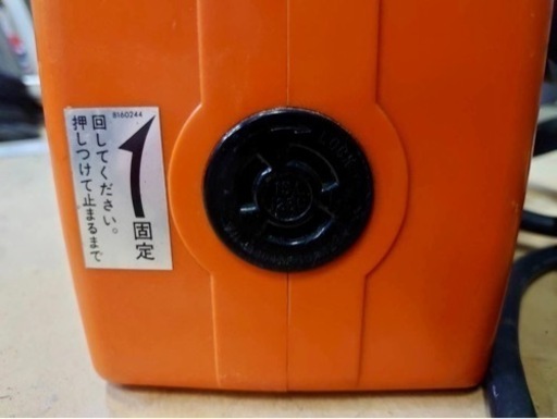 マキタ 電動タッカー 電気タッカ T-1022 makita - メルカリ ⚒マキタ 電気タッカ T-1022 制御器付き C6000中古 工具 makita