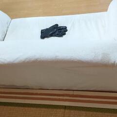 クッション素材のソファーの画像