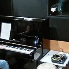 音楽とダンスのスタジオ〜ボーカル、声楽、ピアノ、ギター、ベース、...