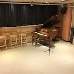 音楽とダンスのスタジオ〜ボーカル、声楽、ピアノ、ギター、ベース、ドラム、サックス、フルートなどから音大受験まで〜の画像