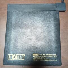 レプタイルヒート 爬虫類 パネルヒーターの画像