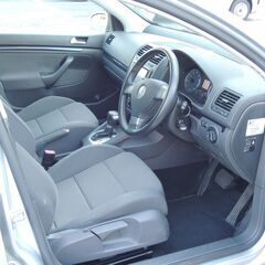 19年式　VW　ゴルフGT TSI　　走行距離　88,900km 修復歴無し　車検　令和6年10月まで　170ps 24.5kgm 程度極上の画像