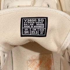 VANS ハイカットスニーカー　23.5の画像