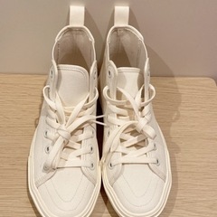 VANS ハイカットスニーカー　23.5