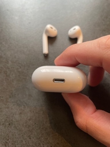 AirPods イヤホン